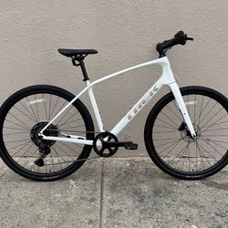 Brand New Trek FX Sport SL 4 Hybrid Bike.