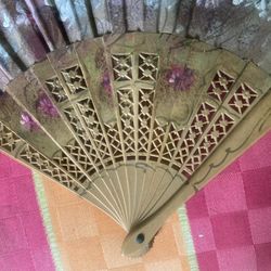 Vintage Lucite & Lacquered Fab Fan