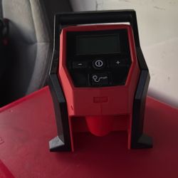 Milwaukee M12 Inflator 