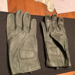 Army combat Gloves Size Large 55% Goatskin Leather, 35% Kevlar And 5% Pts, Velcro Wrist For Correct Fit. Never Worn, Plainfield, Illinois