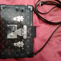 Louis Vuitton Monogram Petite Black  