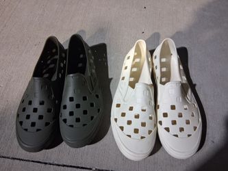 Used Trek Rubber Vans Mens size 13