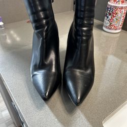 Christian Loubitin Red Bottom Booties