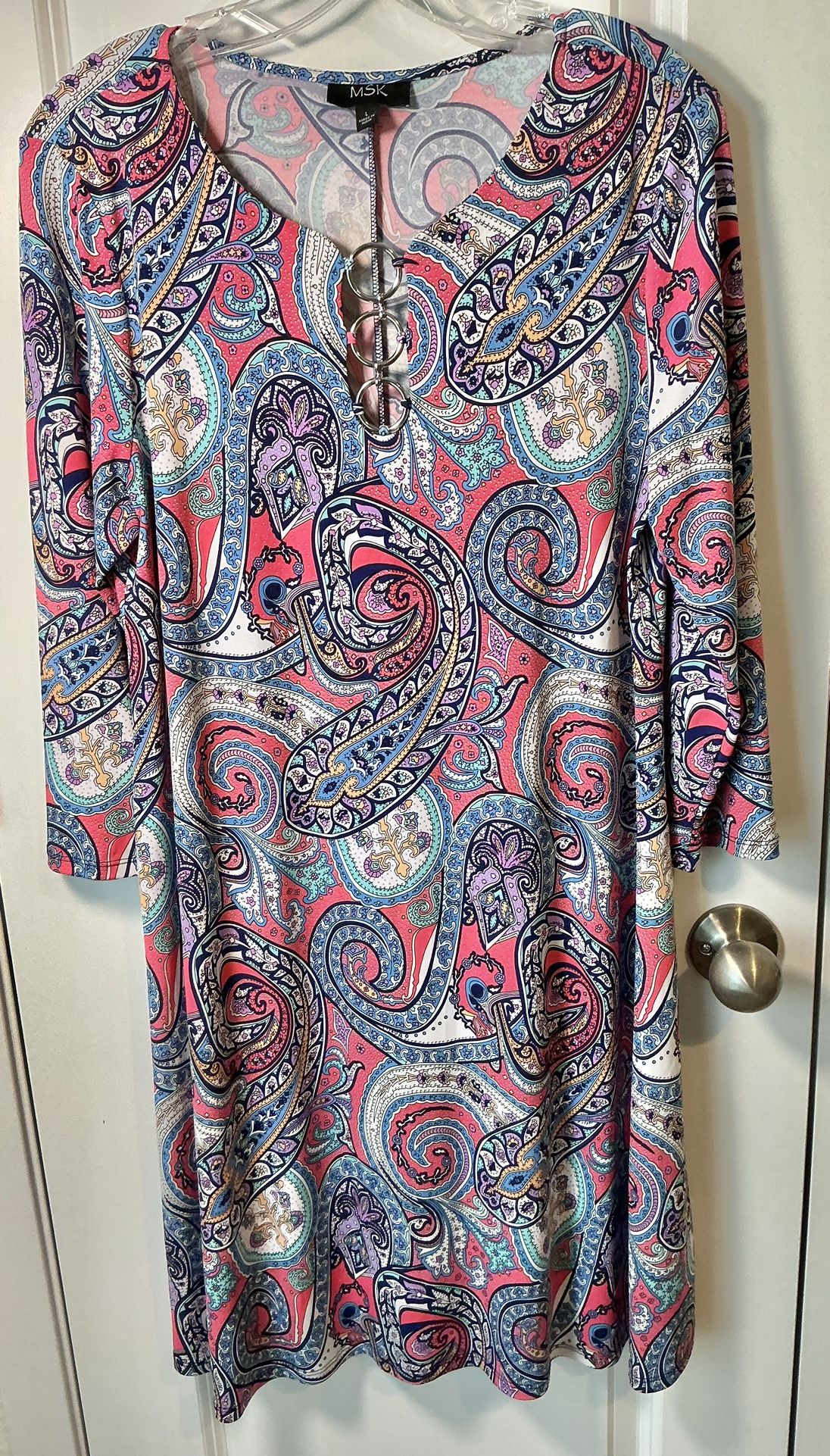 MSK Dress/Shift, MultiColor Paisley Print, 3 "O" Rings/Keyhole Neckline Sz Large