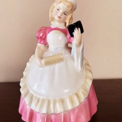 Royal Doulton Figurine Cookie HN2218, made in England, Antique, Collectors Item