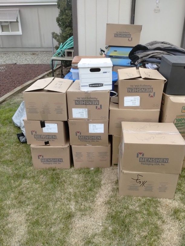 Stuff I Got To Get Rid Of Lots Of It It's Neat Stuff Women Will Love It