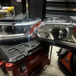 2020 Chevrolet Traverse RS Headlights