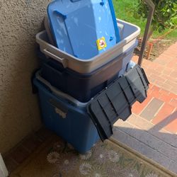 Free storage bins