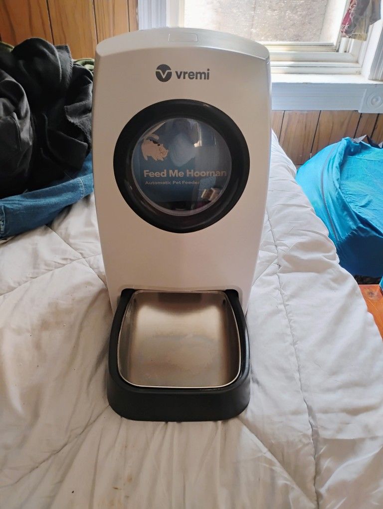 Automatic Pet Feeder