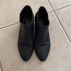 Joie Booties Size 9