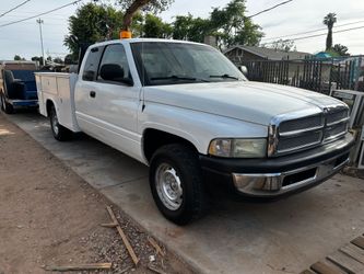 2002 Dodge Ram 2500 service truck
