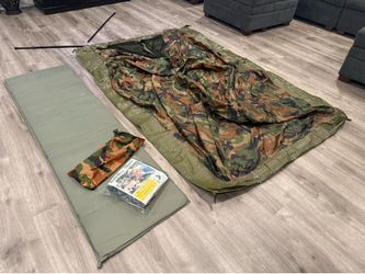 Military Camouflage Tent + Pads + Mat (Camping)