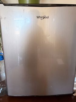 Mini fridge