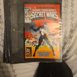 Comic Book Marvel Super Heroes #8 Good Condition. 