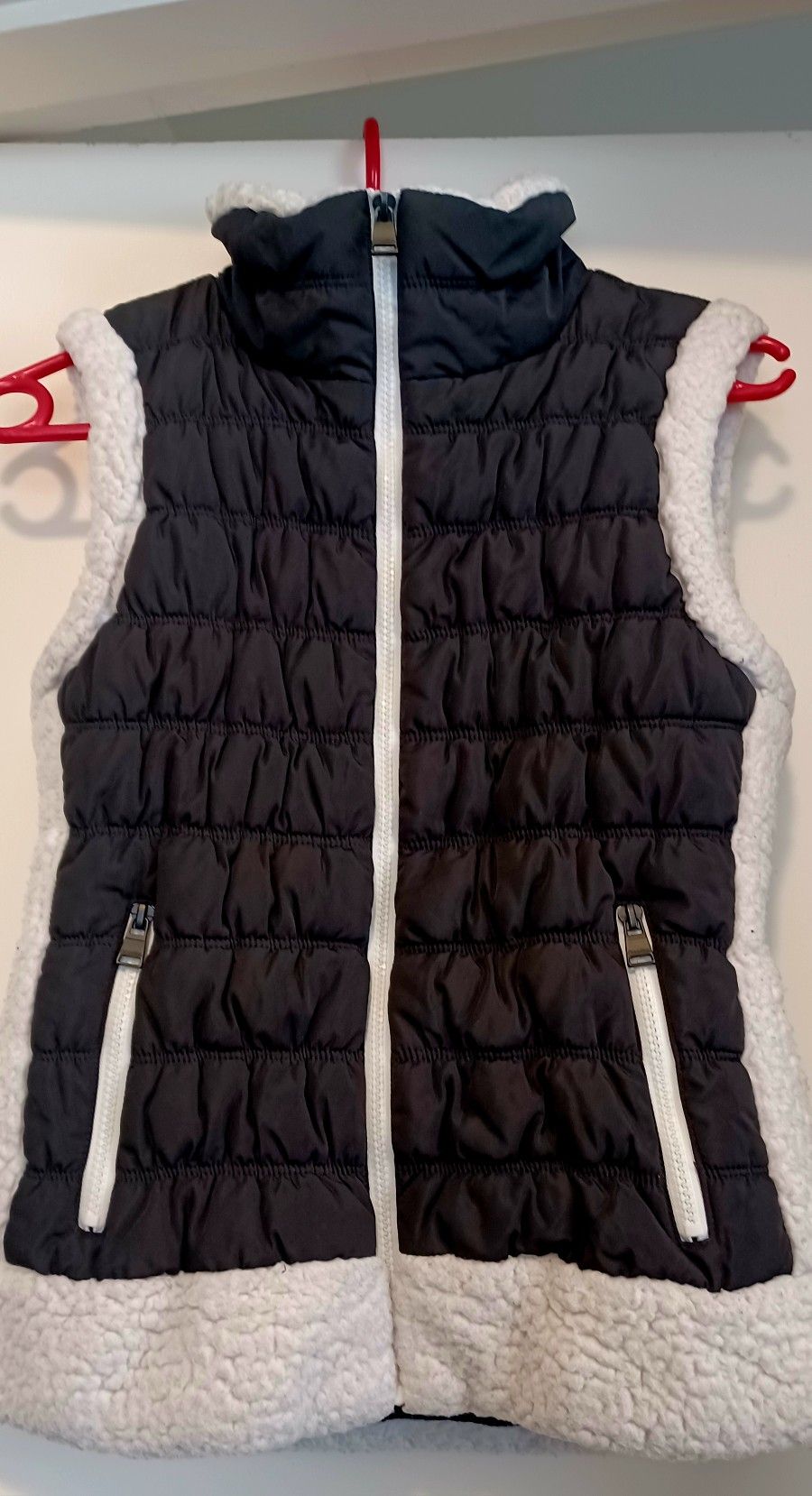 Excellent New Condition Calvin Klein Performance Vest Women's Size Small