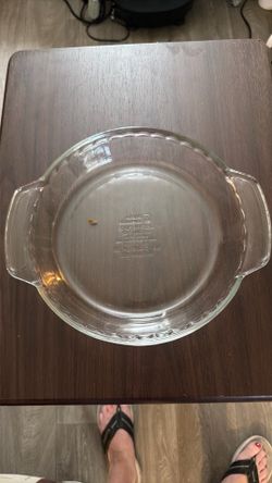 2 Pyrex pie dishes