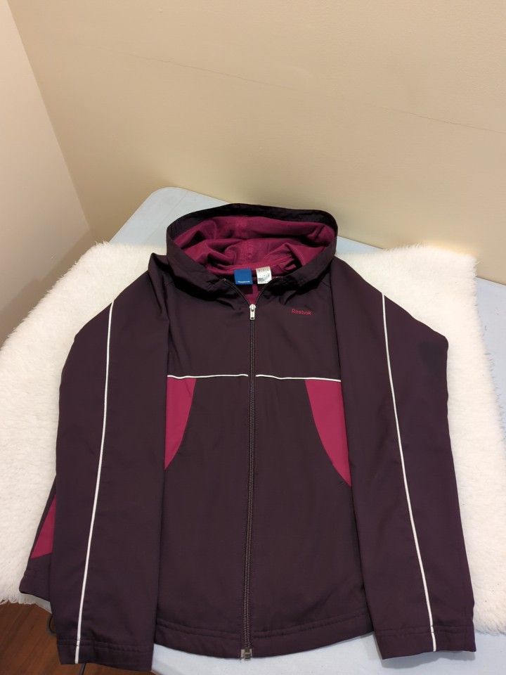 Reebok Women's Vintage Medium Deep Plum/Magenta Windbreaker