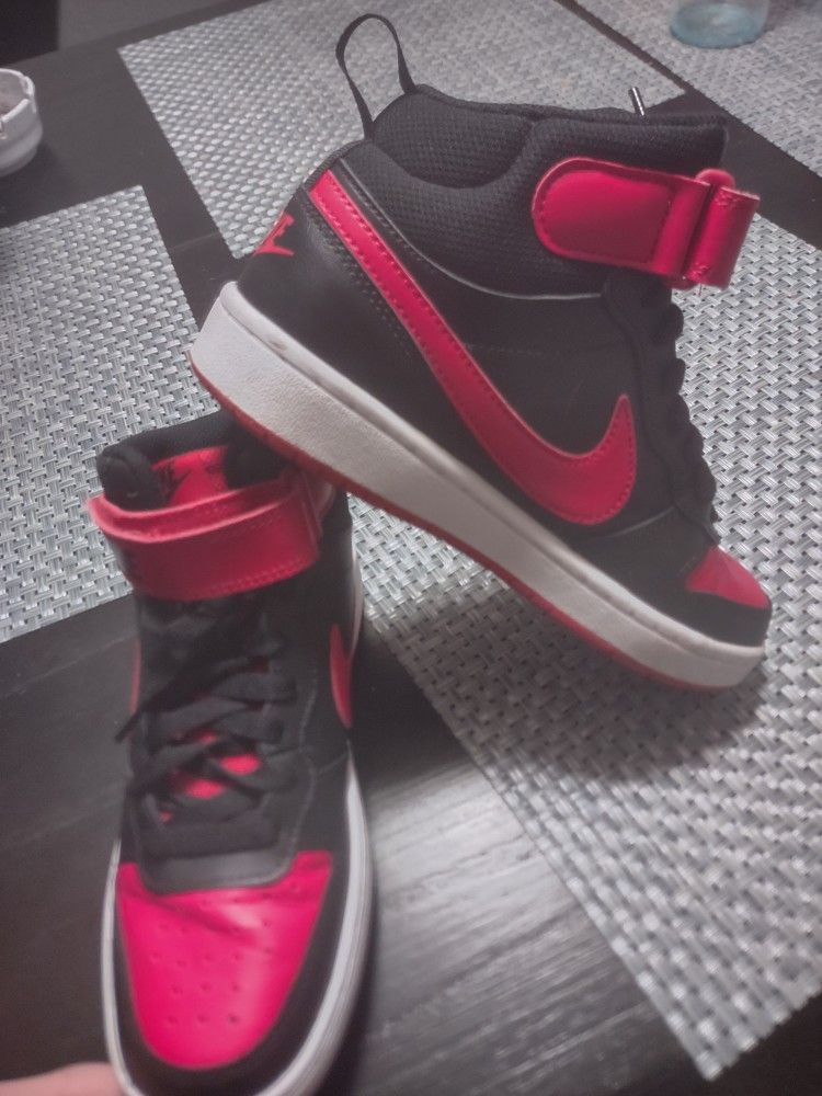 Size 4y Nike Great Condition!