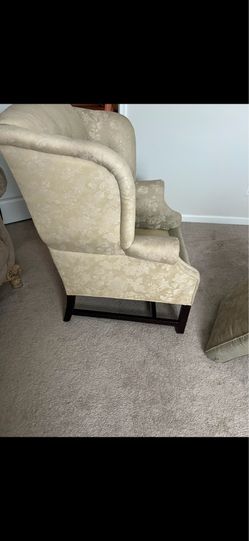Free wing back chair fair condition cleaned last month’s ago