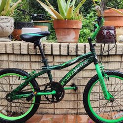 18-inch Ozone Rattlesnake BMX Bike 