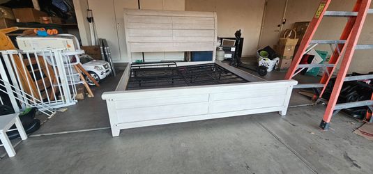 King bed frame