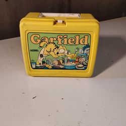 Vintage Garfield lunch box