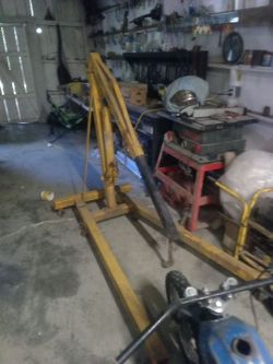 Yellow Engine Hoist Shop Crane