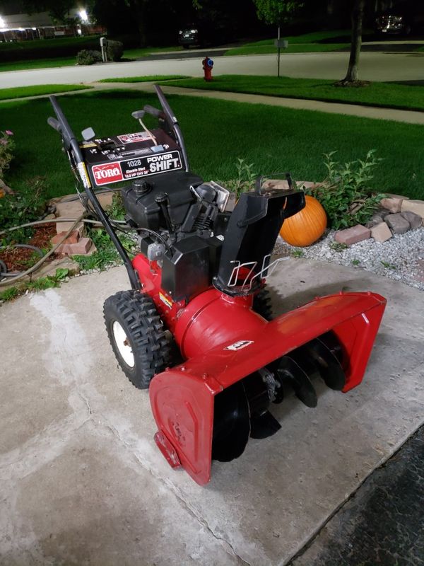 TORO 1028 POWER SHIFT 2STAGE SNOWBLOWER for Sale in Midlothian, IL