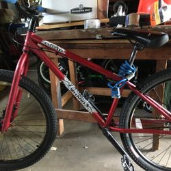 Haro Steel Reserve Red Bike