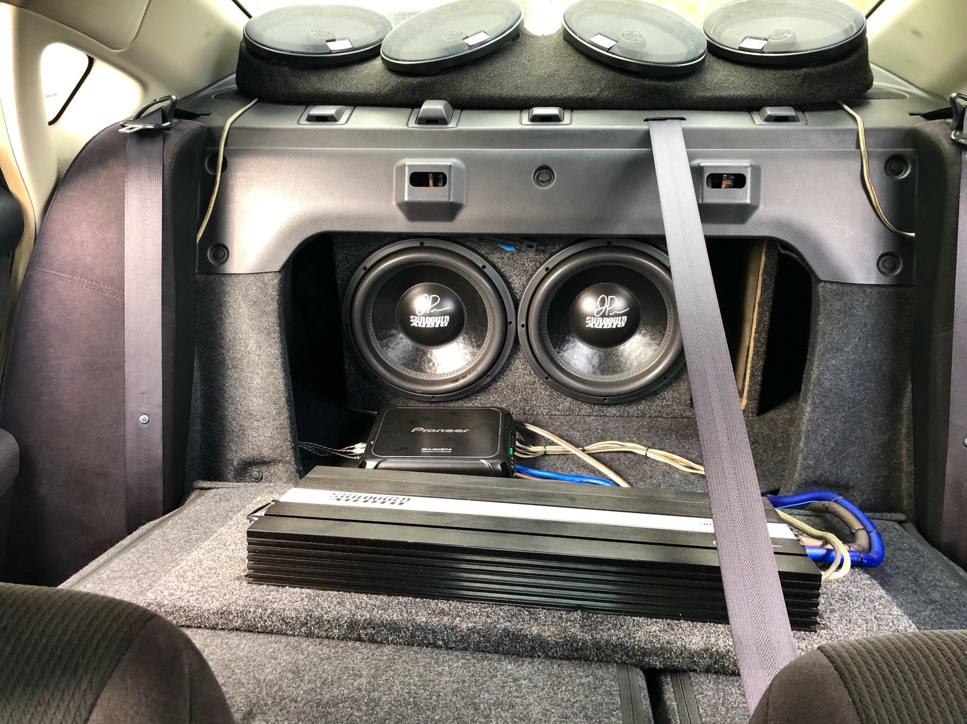 CAR AUDIO SOUND SYSTEM