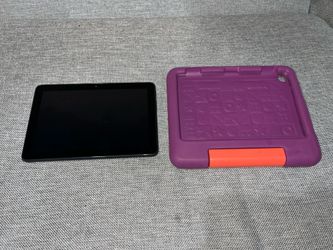 Amazon Fire HD 8 10th Gen 32GB Black 8in Wi-Fi Tablet KFDNWI Kids Case bundle