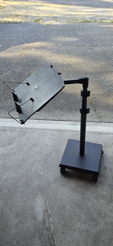 LEVO Hands Free Book Stand for Hard Covers, Paperbacks, CookBooks, TextBooks