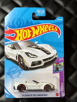 Hot Wheels 19 Corvette ZR1 Convertible in white & black #corvette #convertible