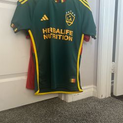 LA Galaxy Jerseys Size Small Used 