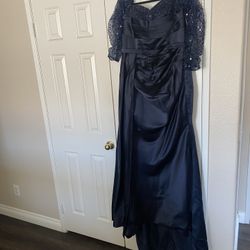 Beautiful Dress Size 6 And 8 Available $60 Each 