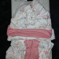 Newborn Hat And Mitten Set