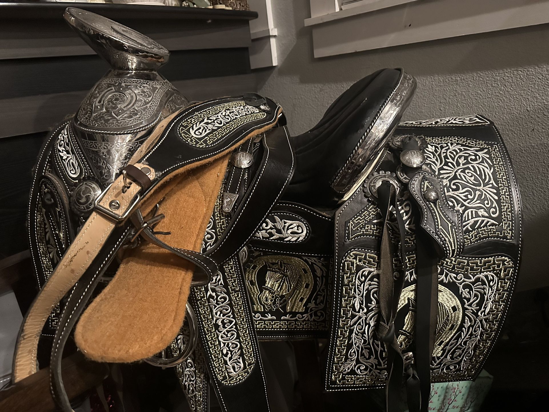 Silla De Montar Estilo Charo Mexicano / Mexican Horse Saddle 