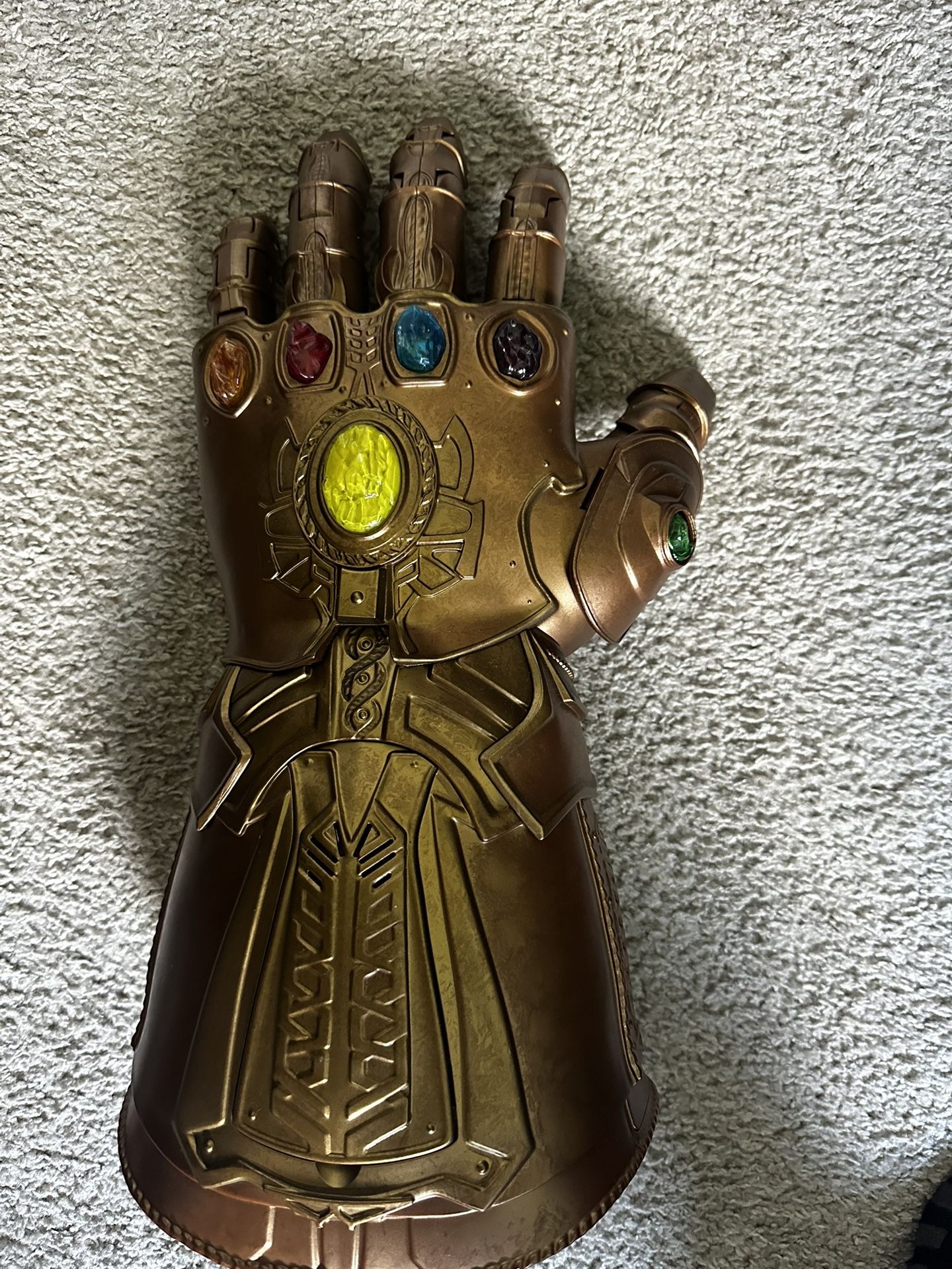Hasbro Thanos Gauntlet