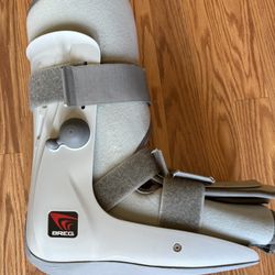 BREG Aircast Walking Boot Inflatable High Top Ankle Surgery Brace Size M 3 Strap