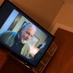 32” TV