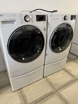 LG Front Load Washer And Electric Dryer Set