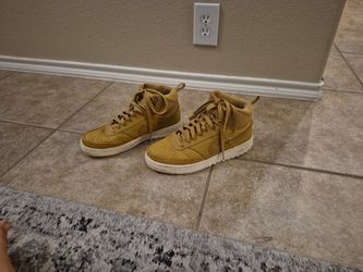 Nike Court Vison Mid Winter Shoes.