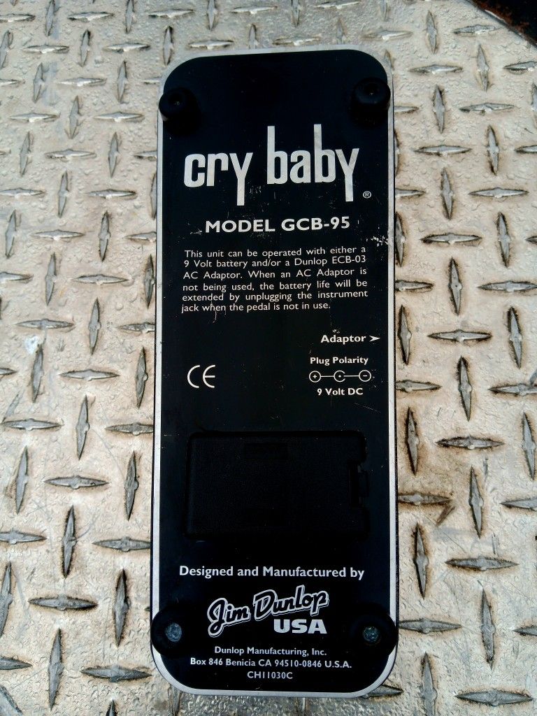 Cry Baby Guitar Effects Pedal New Condition