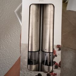 Electric Salt & Pepper Mills