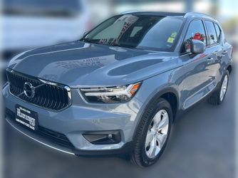2022 Volvo XC40