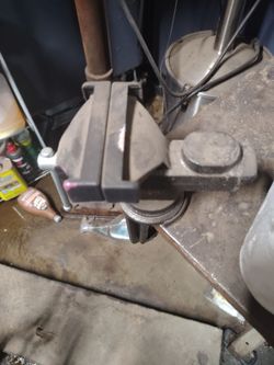 Small mini vise