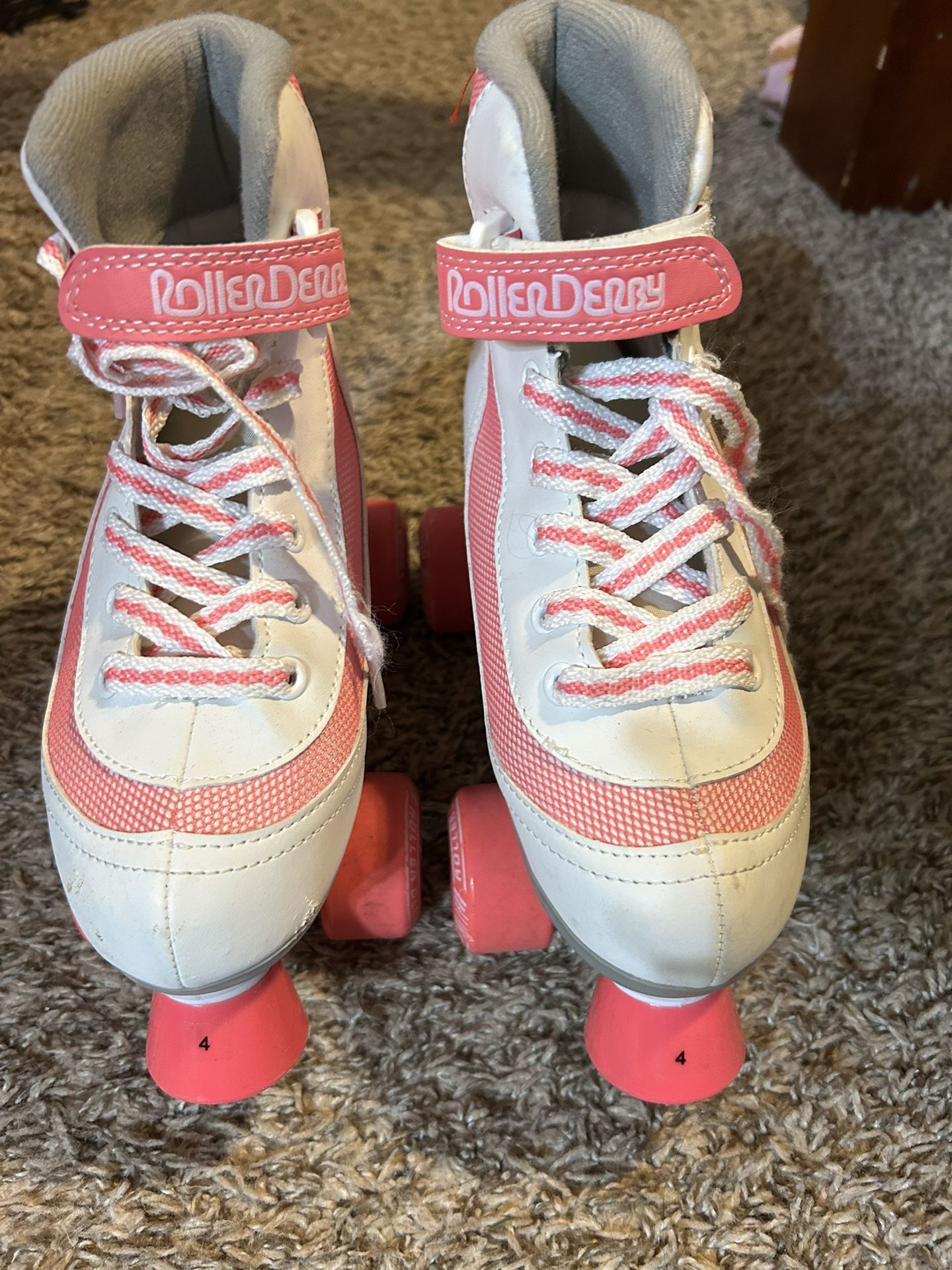 Girls Skates Gently Worn Indoor Size 4