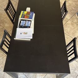 For Sale: Dining table with 4 chairs
