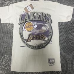 Mitchell & Ness Vintage Lakers Cream T-Shirt - Medium