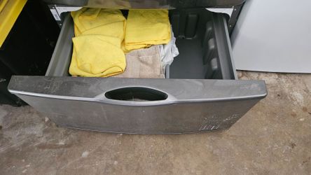 Samsung front load washer/dryer stand